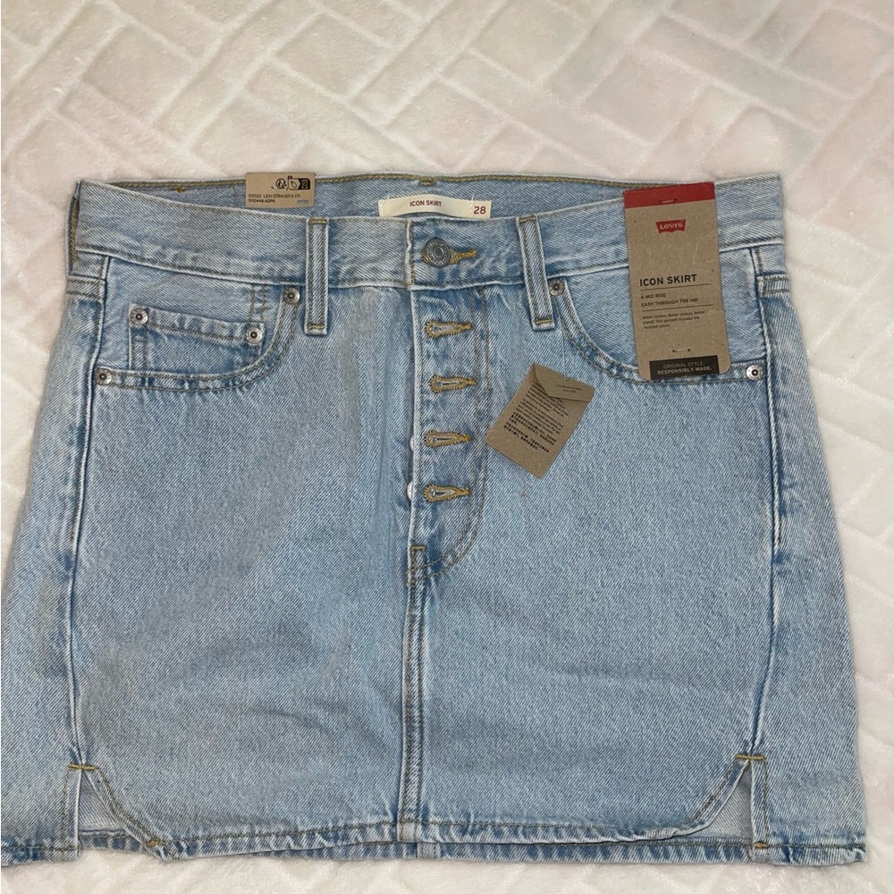 NWT! Levi's Light Blue Denim Skirt